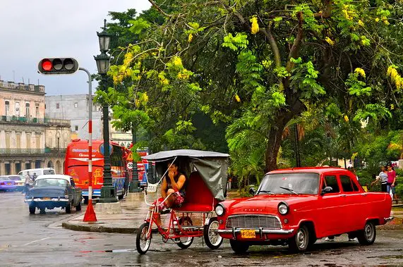 Red Capture the Colour Cuba