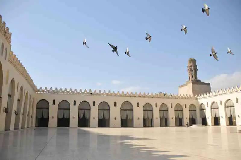 al-hakim-mosque-in-cairo-egypt