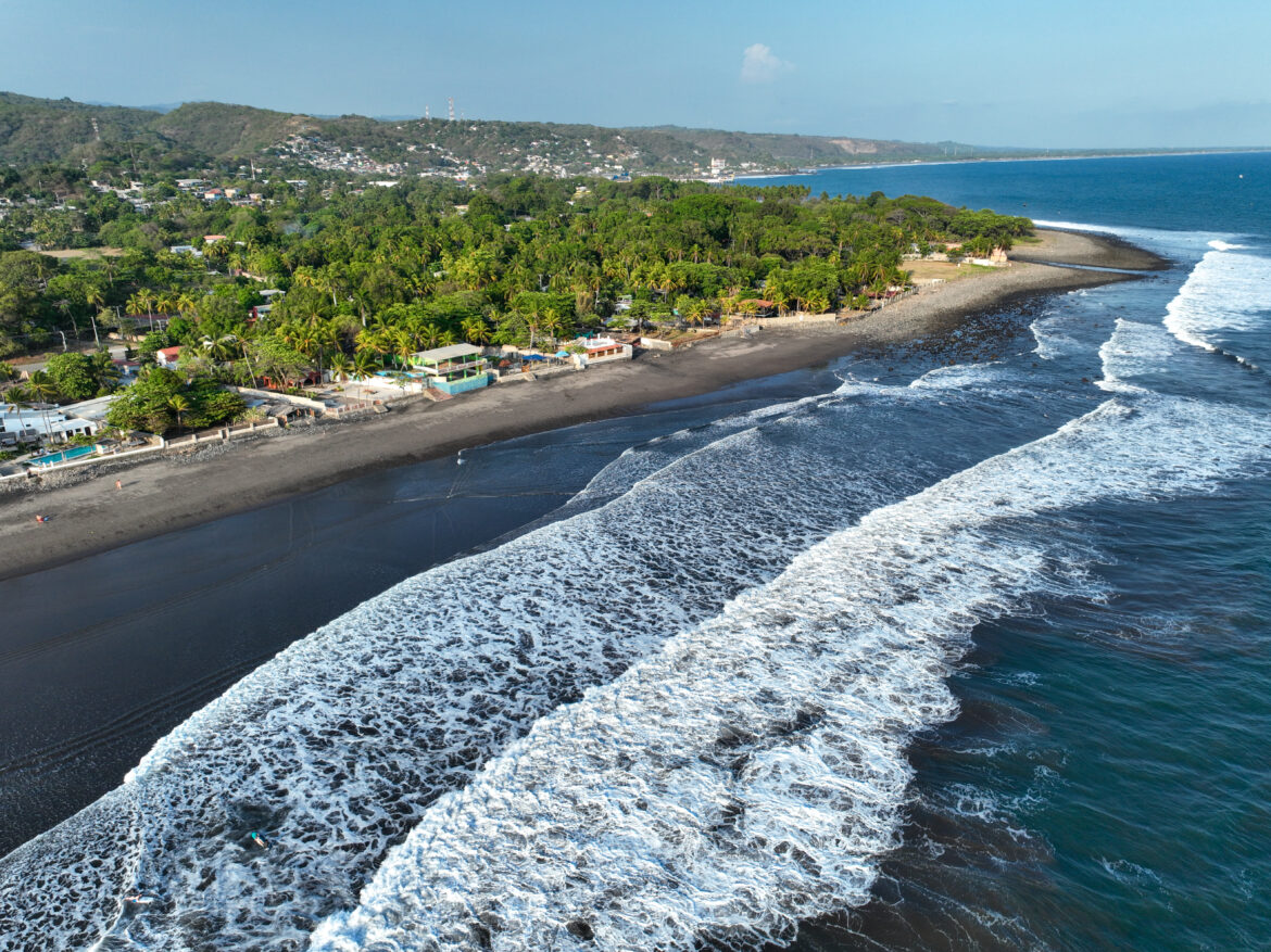Coco Surf- Your Tropical Village in El Salvador