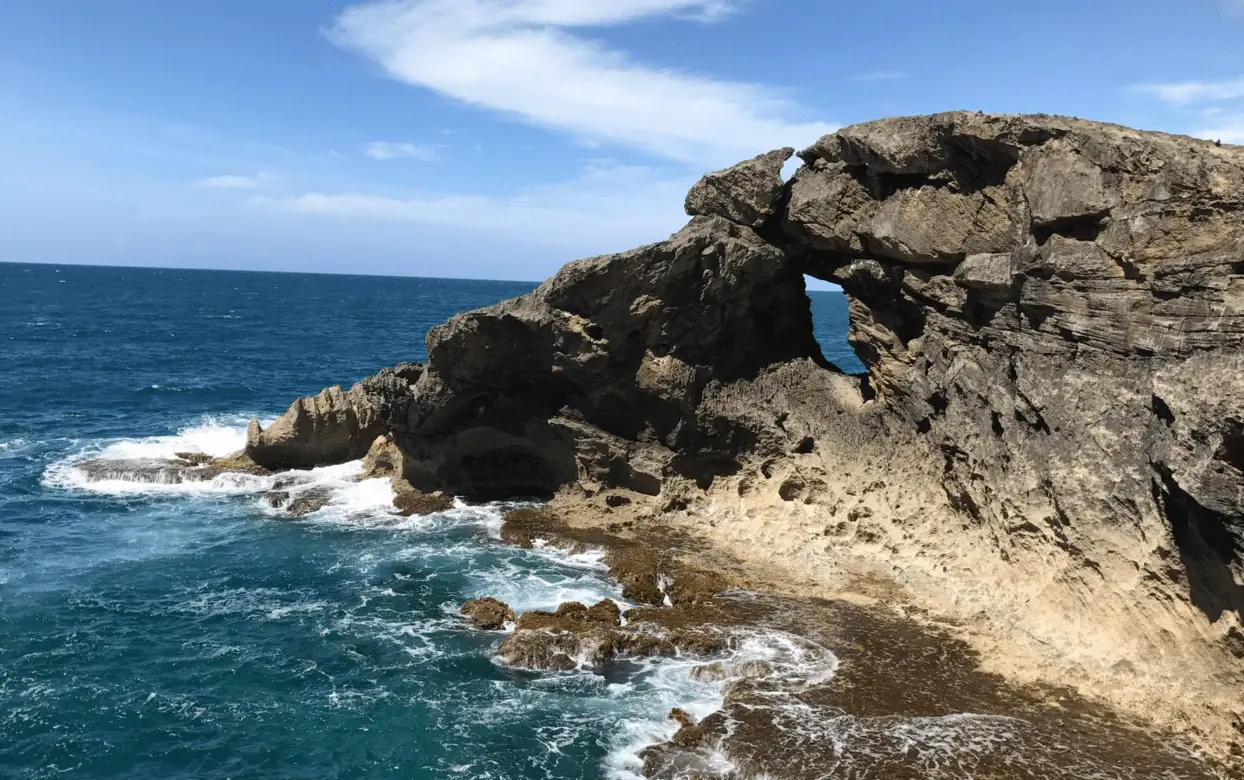 Cueva del Indio and Seven Arches