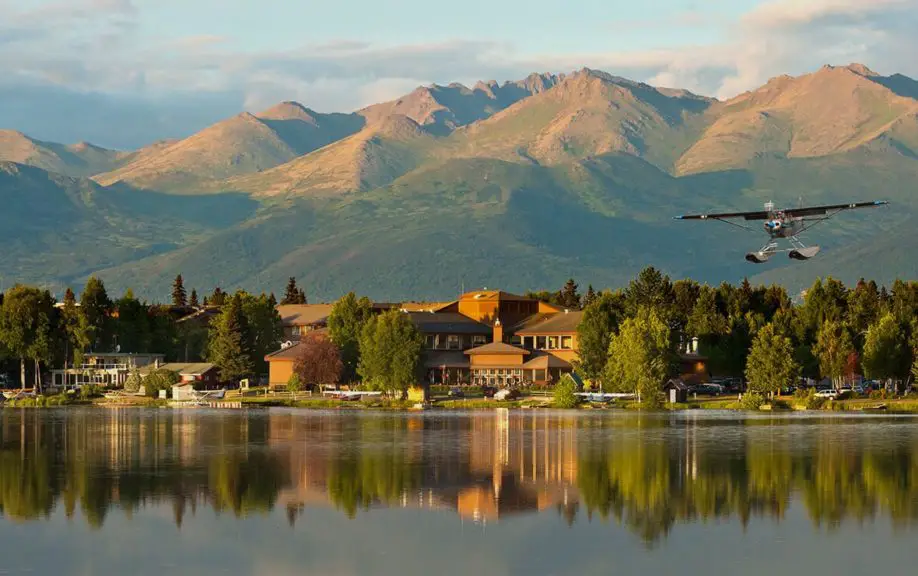 lakefront Lodge AK